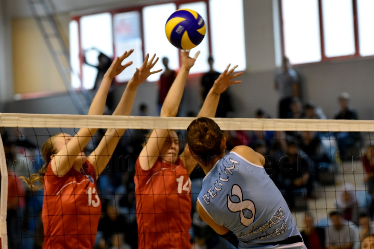 Gümüş Kızlar net KAZAN'dı: 3-0 2