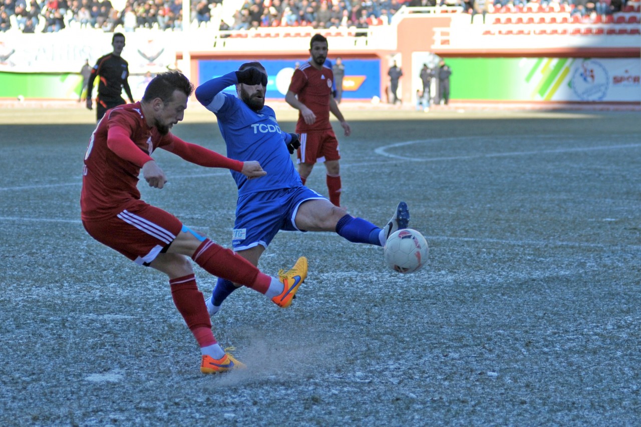 Gümüş kayıplarda: 0-2 2