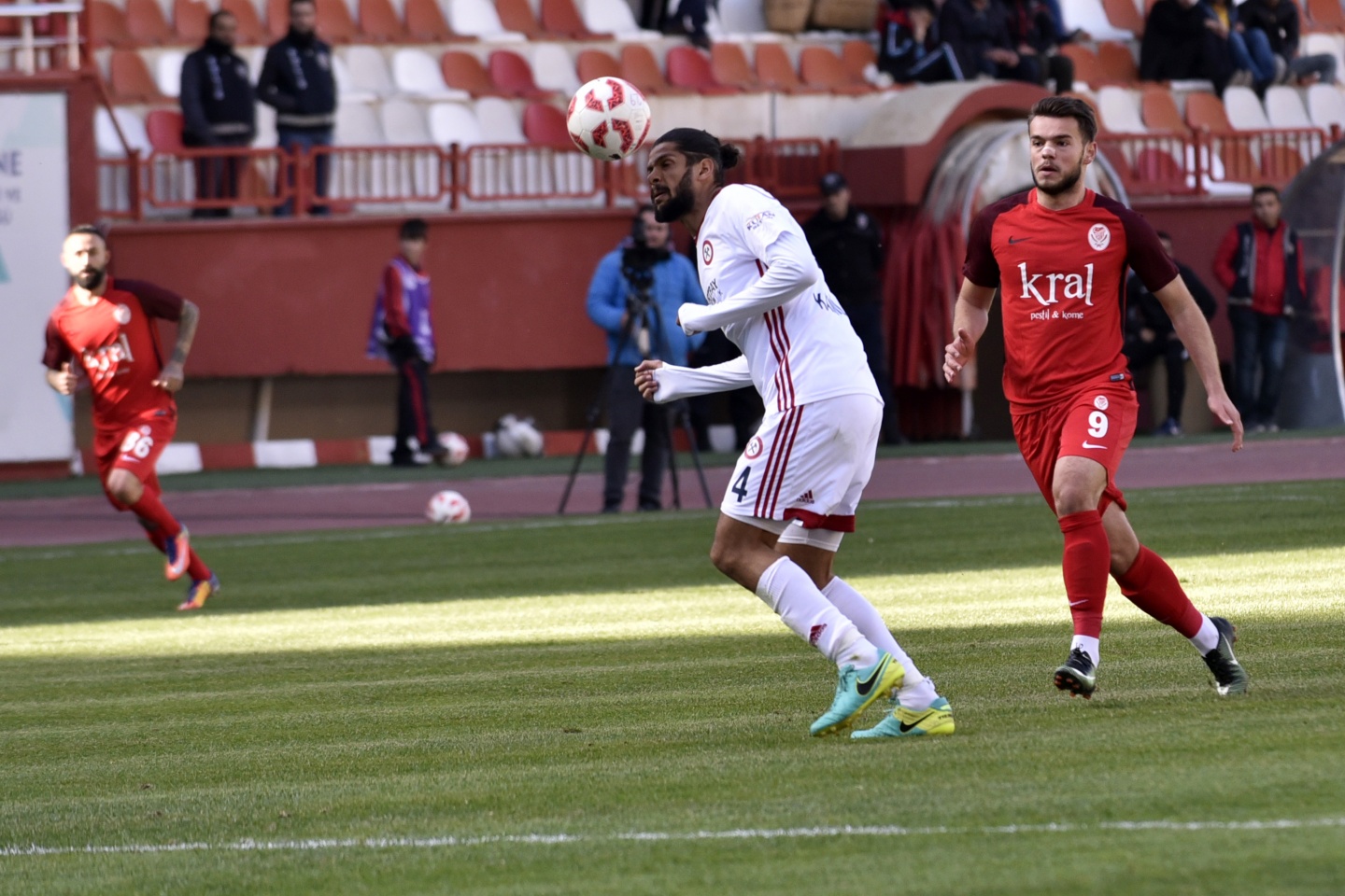 Gümüş 3 puanı 3 golle aldı: 3-2 38