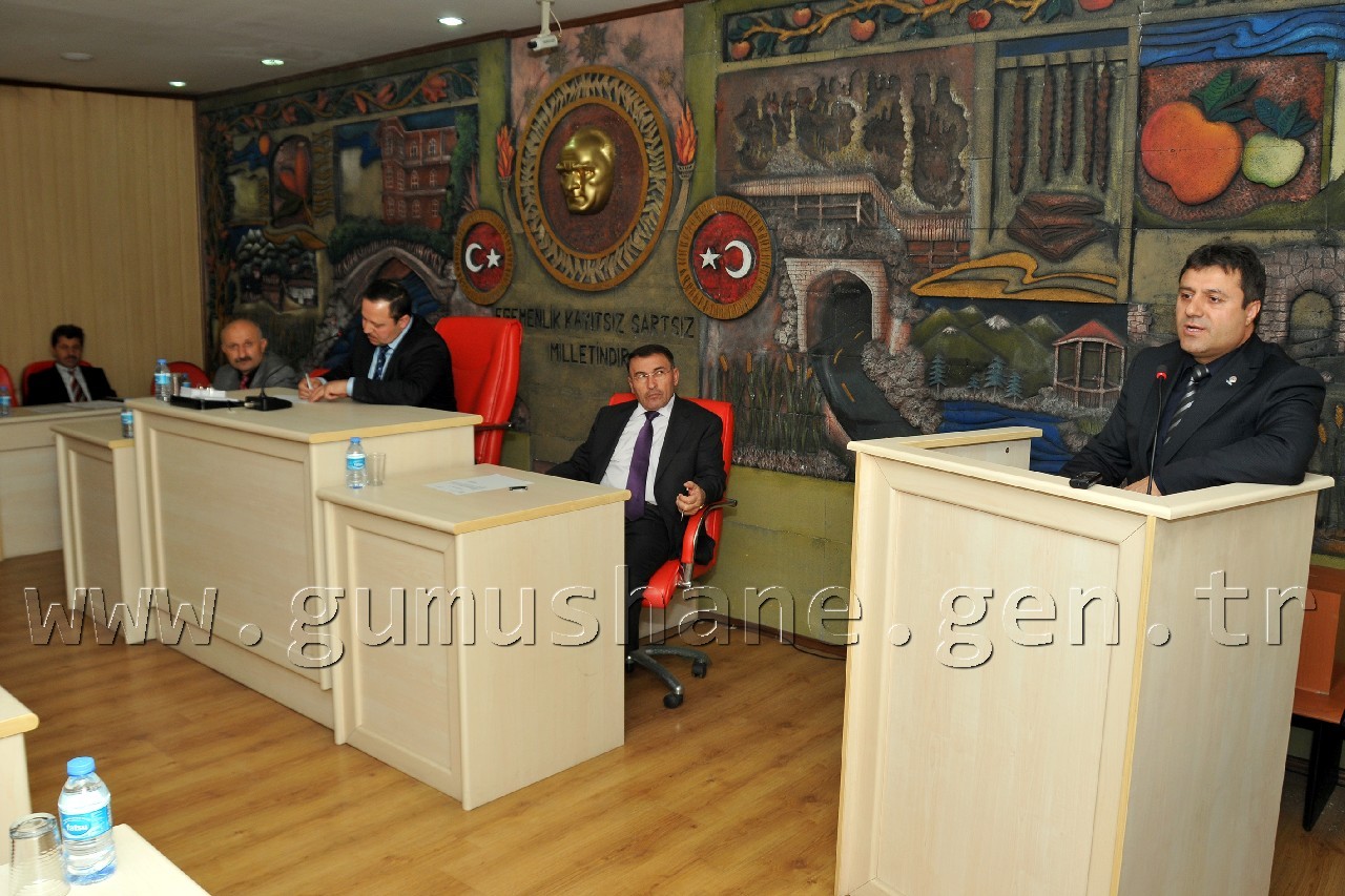 'Gençliğe Hizmet Ediyoruz' 3