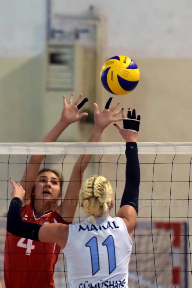 Gümüş Kızlar’dan net galibiyet: 3-0 36