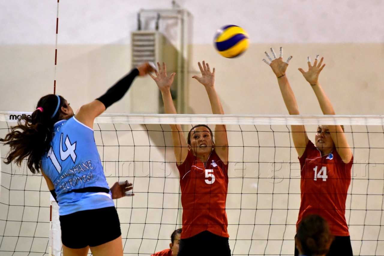 Gümüş Kızlar net KAZAN'dı: 3-0 5