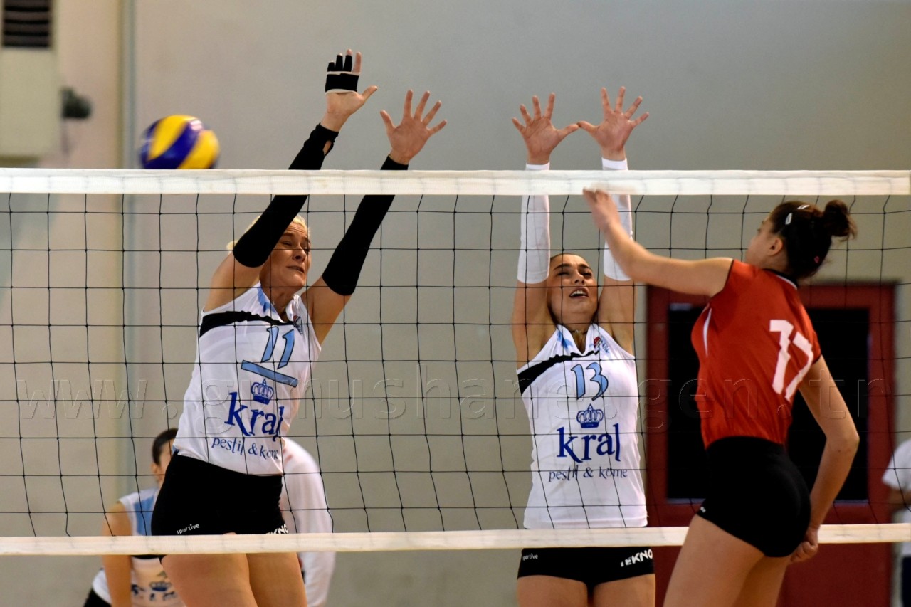 Gümüş Kızlar’dan net galibiyet: 3-0 38