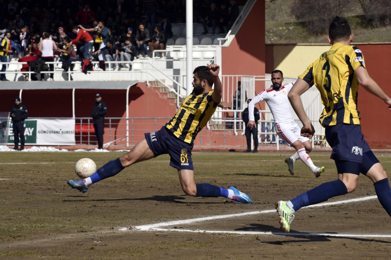 Gümüş evinde kral: 2-0 56