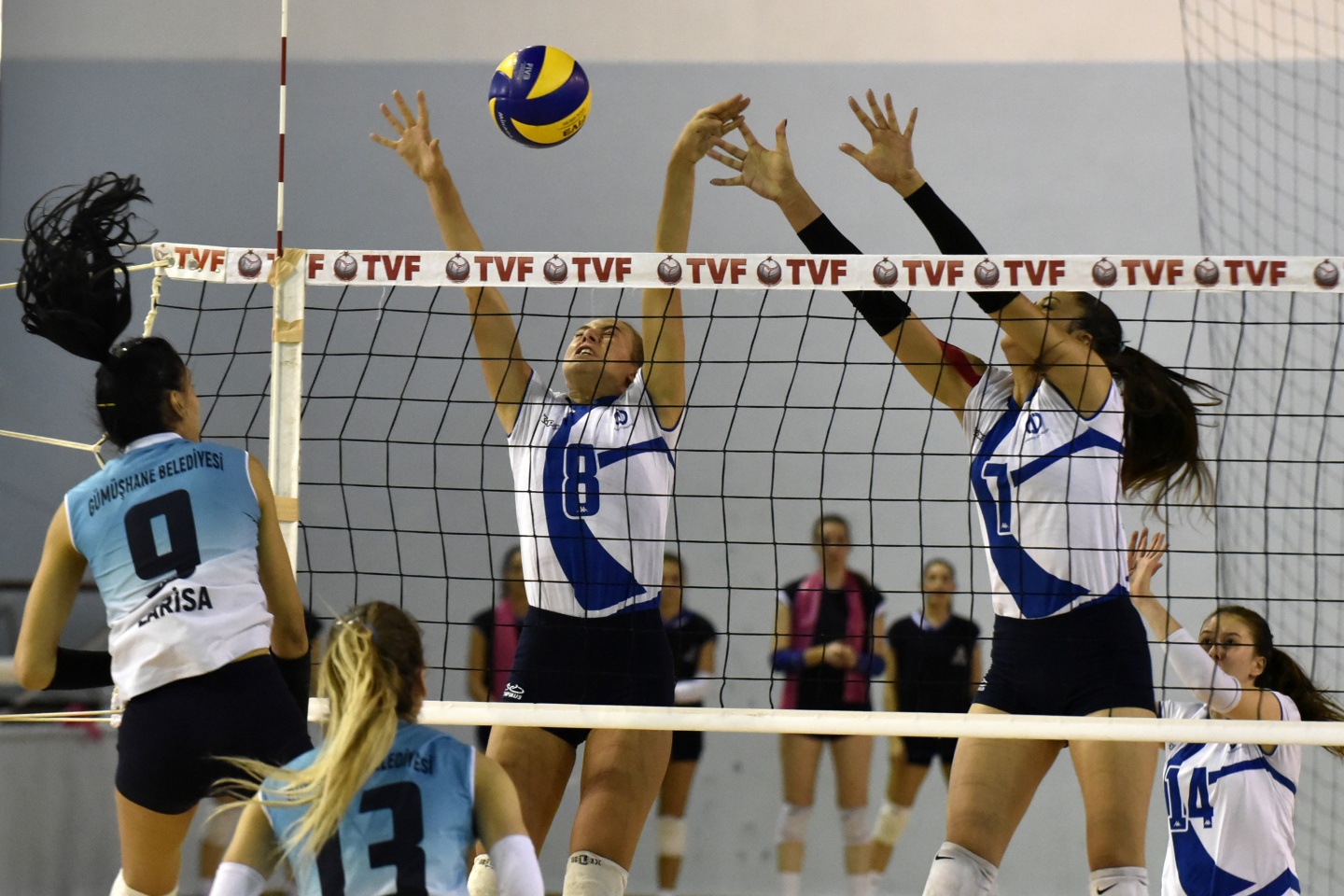 Gümüş Kızlar'dan süper galibiyet: 3-1 41