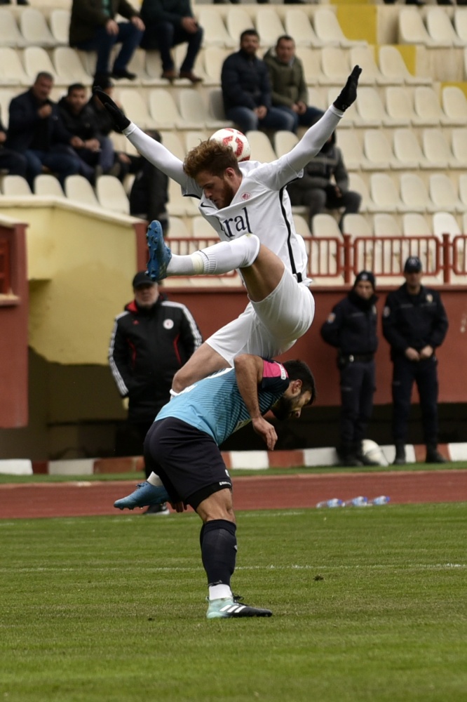 Gümüş'ten muhteşem dönüş: 4-1 73