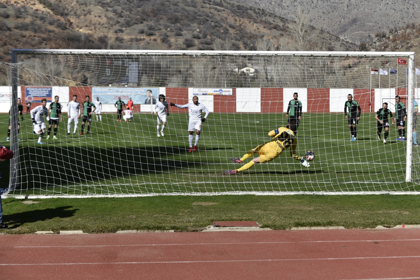 Gümüş Sakarya'yı da aştı: 1-0 69