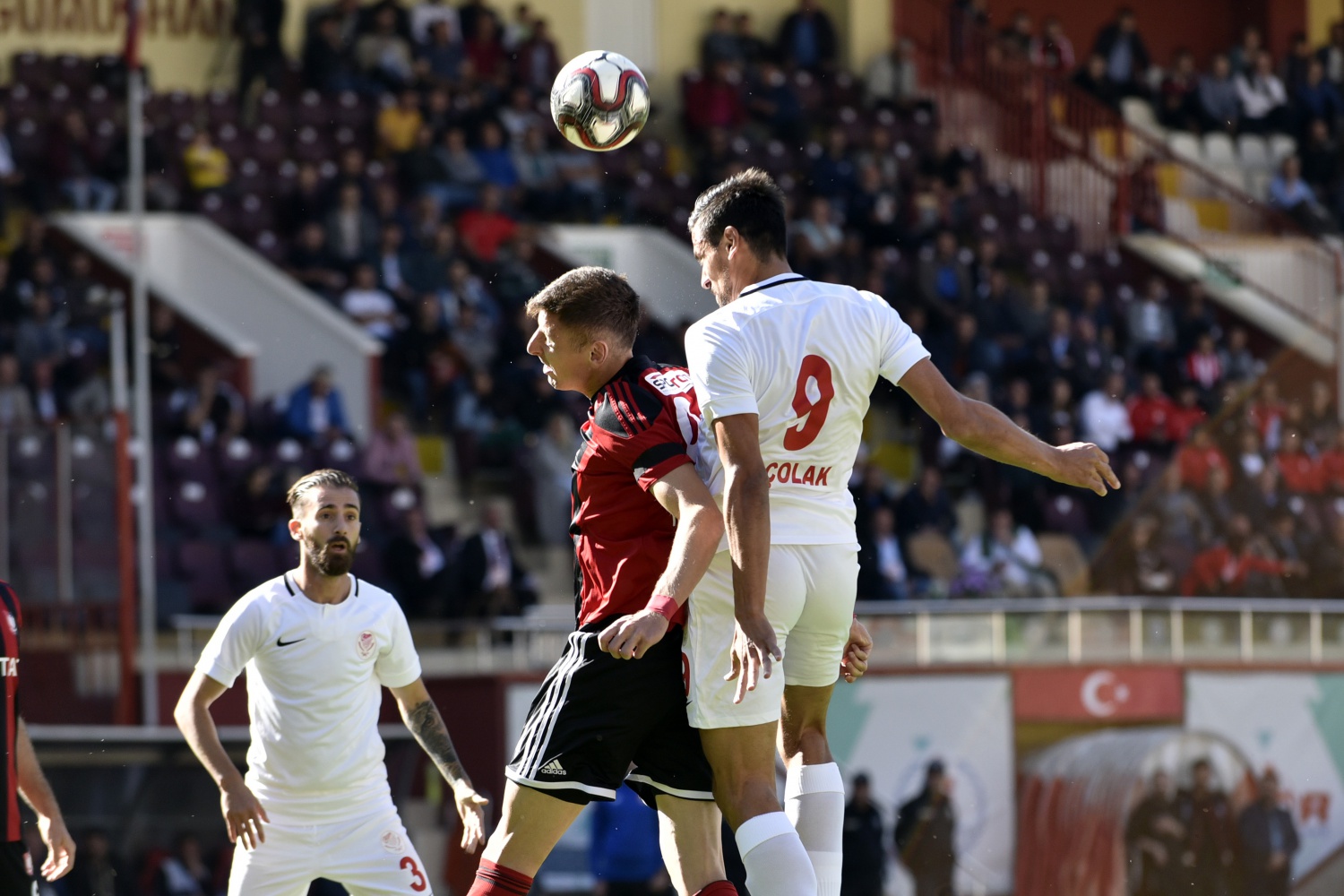 Gümüş galibiyete hasret: 1-1 54