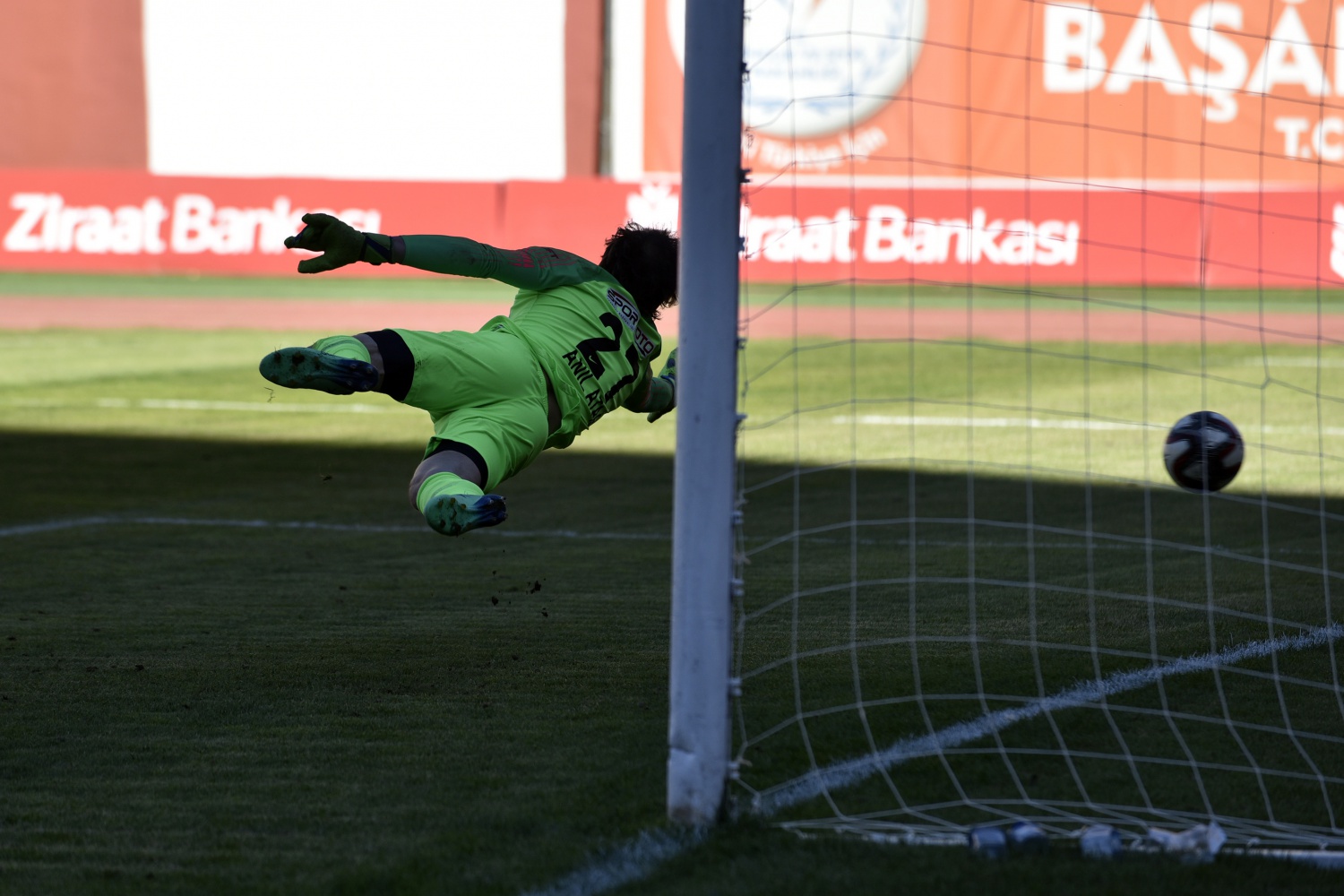 Gümüş kupaya penaltılarla veda etti: 5-7 52