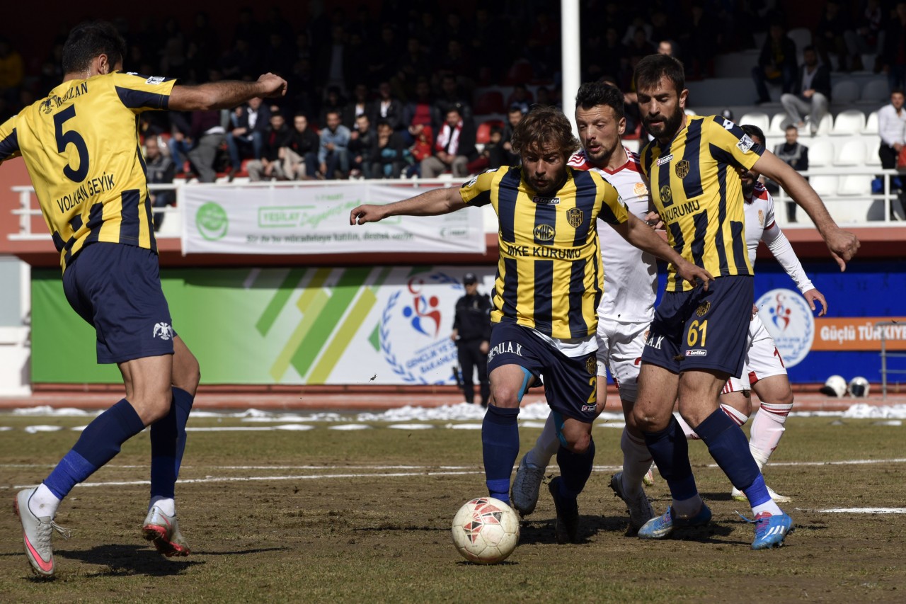 Gümüş evinde kral: 2-0 58