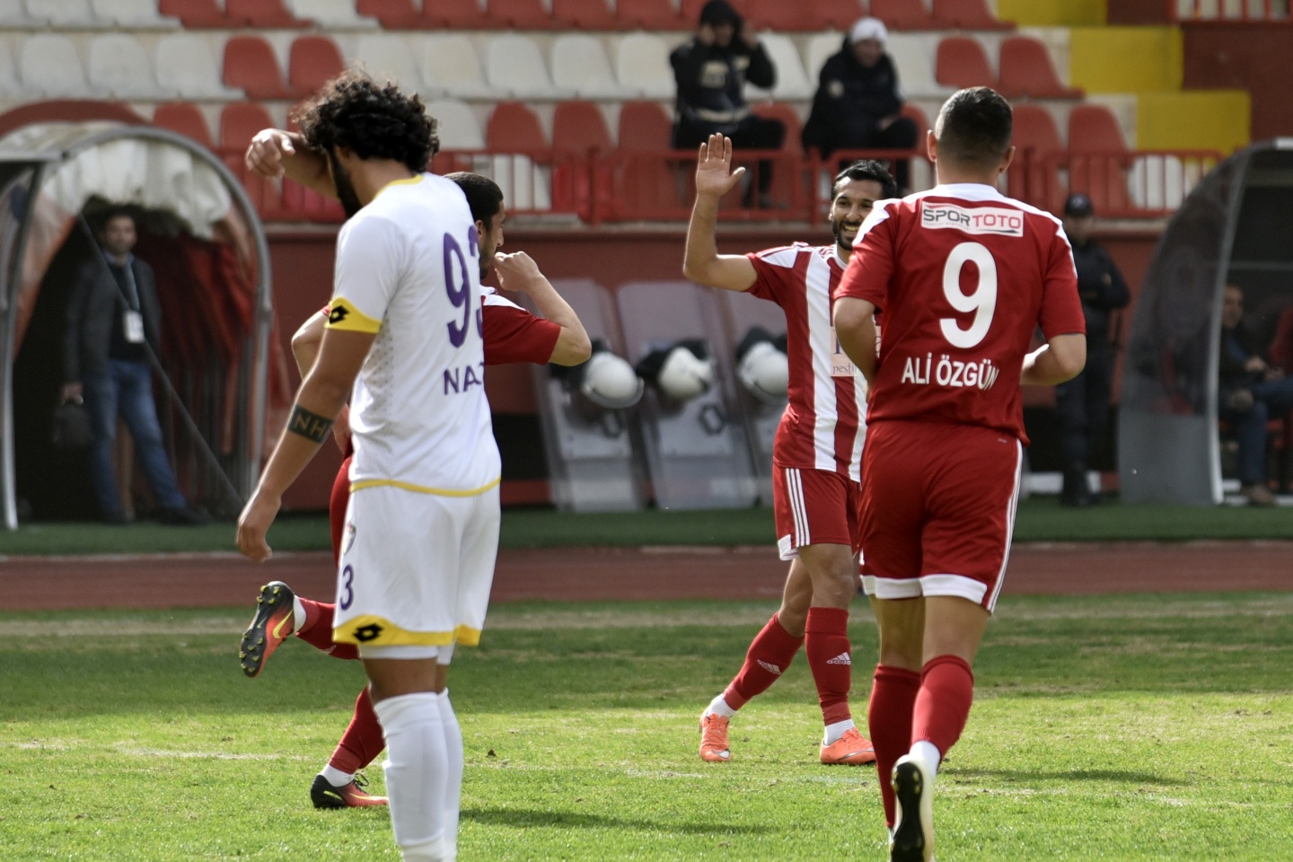 Gümüş'ten play-off rakiplerine gözdağı: 3-0 13