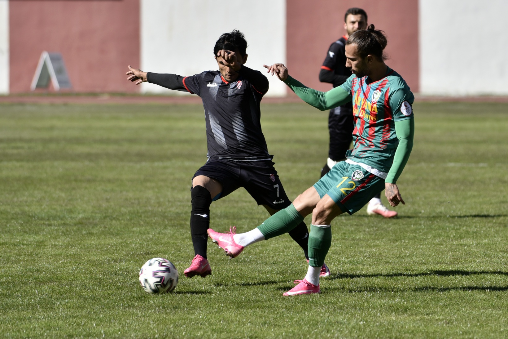 Gümüş kayıplarda: 0-2 3