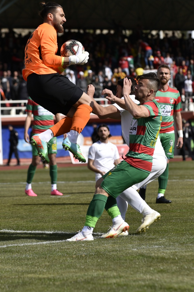 Gümüş 1 puana razı oldu: 0-0 86