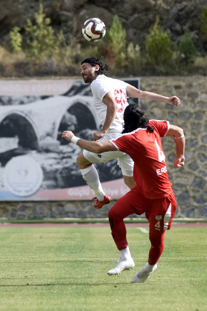 Gümüş evinde 1 puana razı oldu: 1-1 17