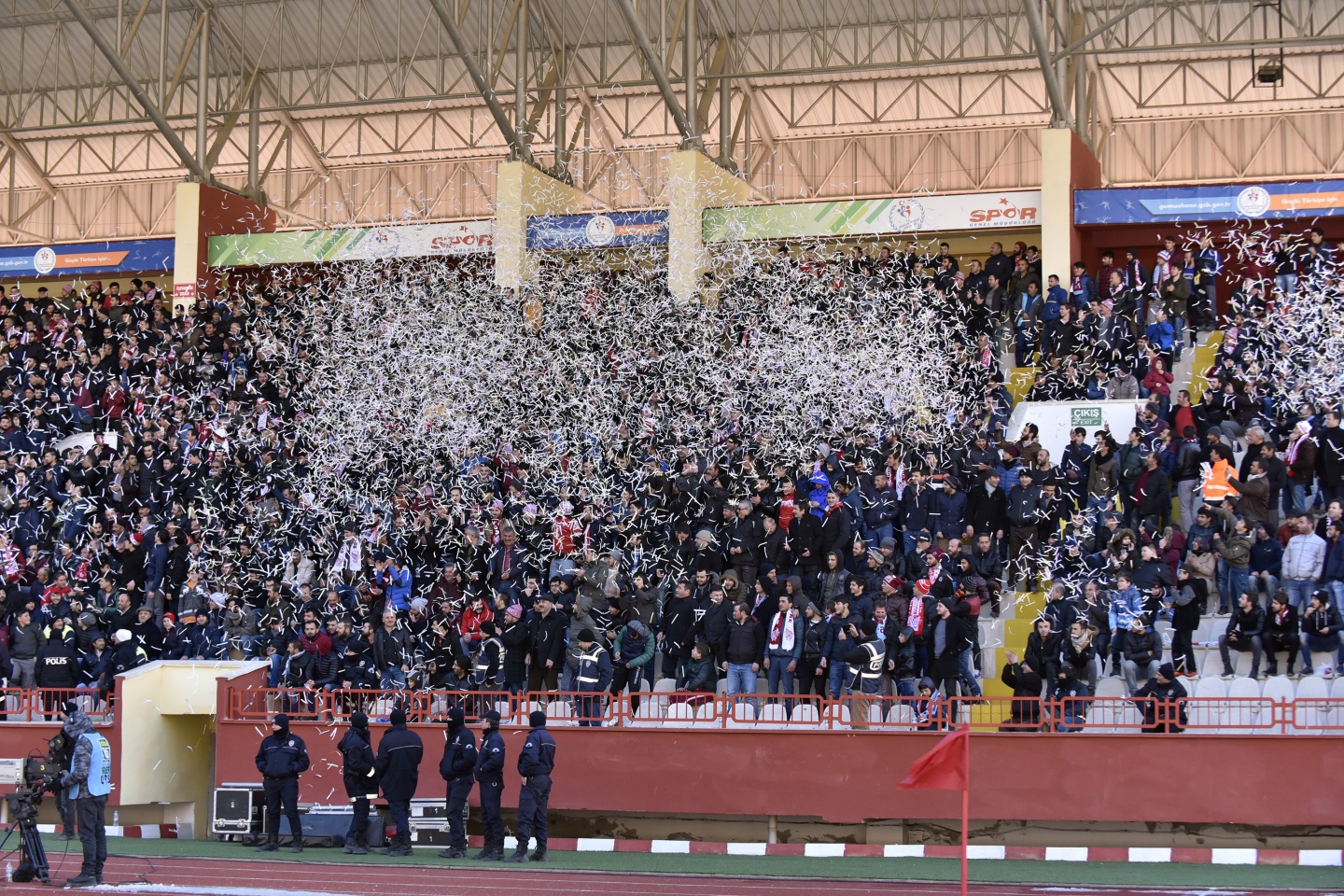 Gümüş tarih yazdı 16