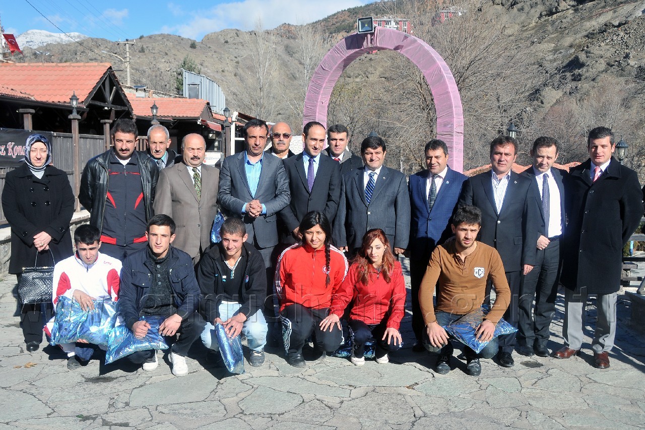 'Gençliği Olabildiğince Spora Sevk Ediyoruz' 1