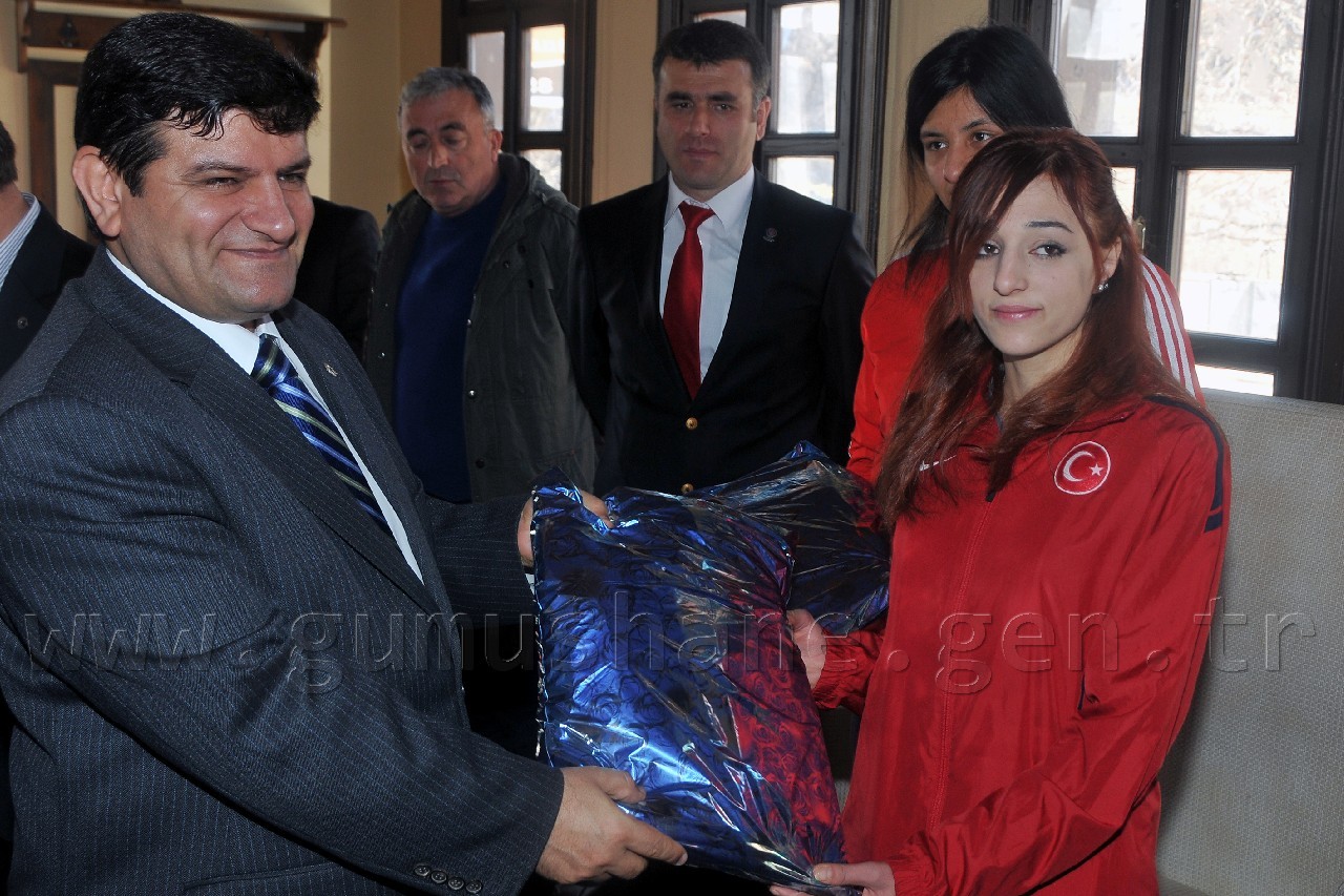 'Gençliği Olabildiğince Spora Sevk Ediyoruz' 4