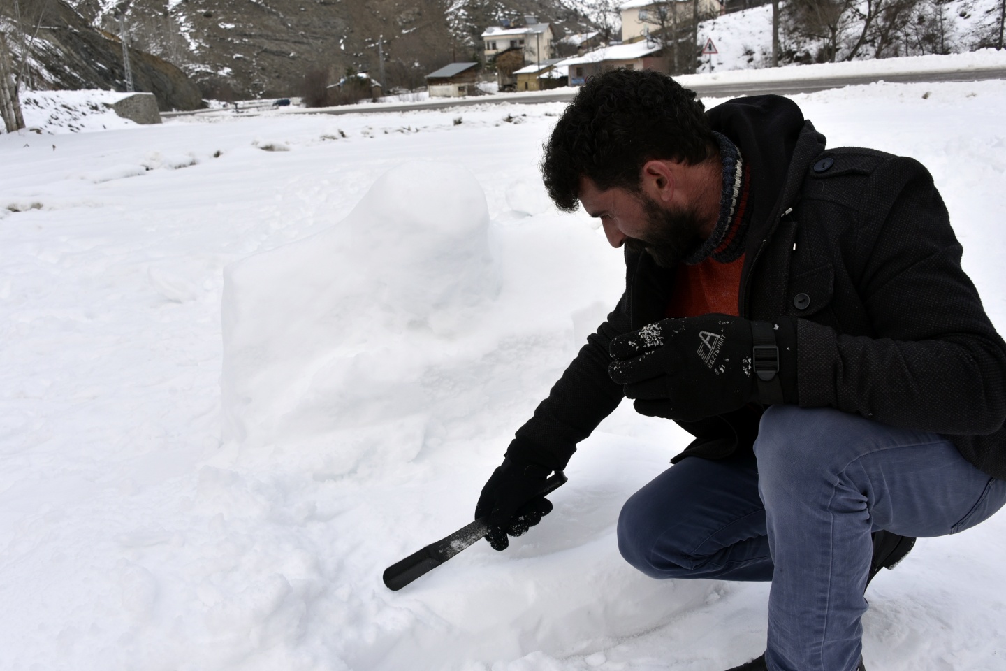 15 Temmuz’u kardan heykellerle anlattı 9