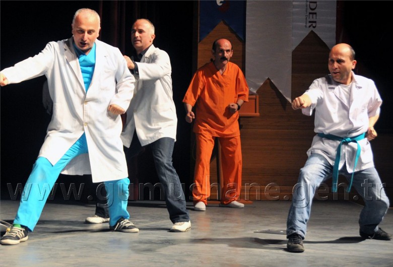 Kalp Krizi Değil, Gülme Krizi 6