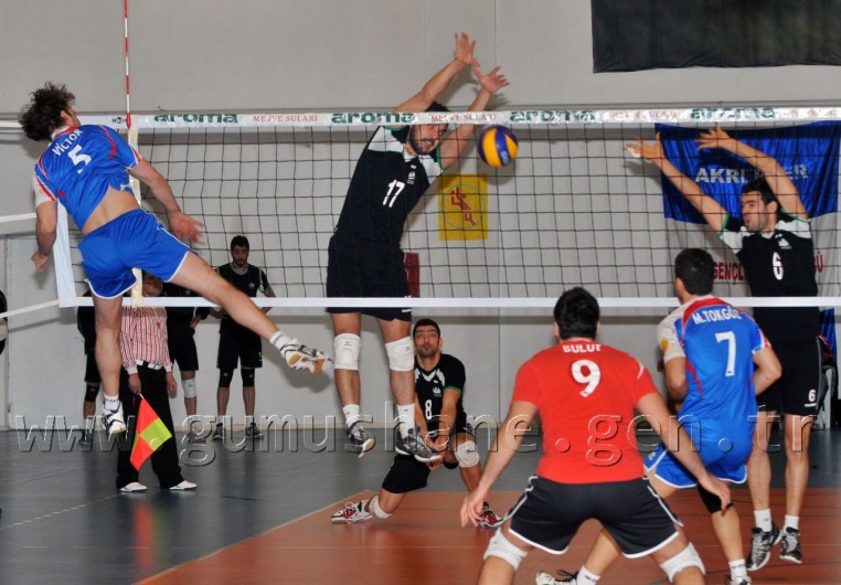 Torul Çankaya'yı Devirdi: 3-1 2