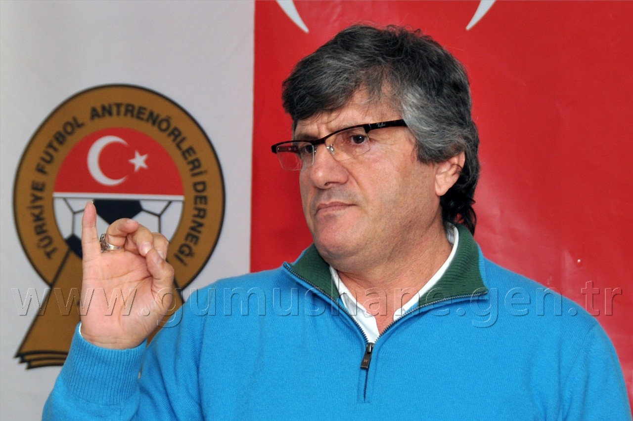 Futbol Antrenörlerine 'Başarıya Giden Yol' Konulu Panel Düzenlendi 1