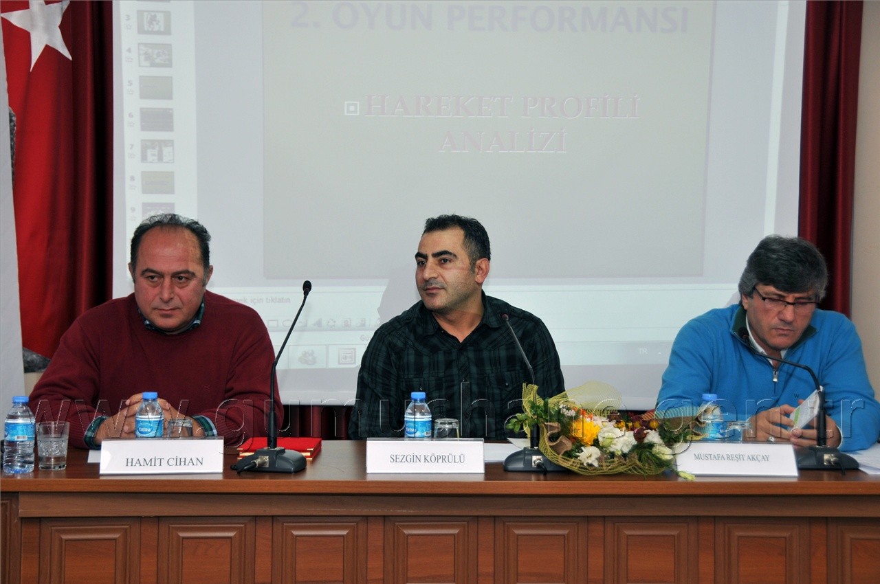 Futbol Antrenörlerine 'Başarıya Giden Yol' Konulu Panel Düzenlendi 3