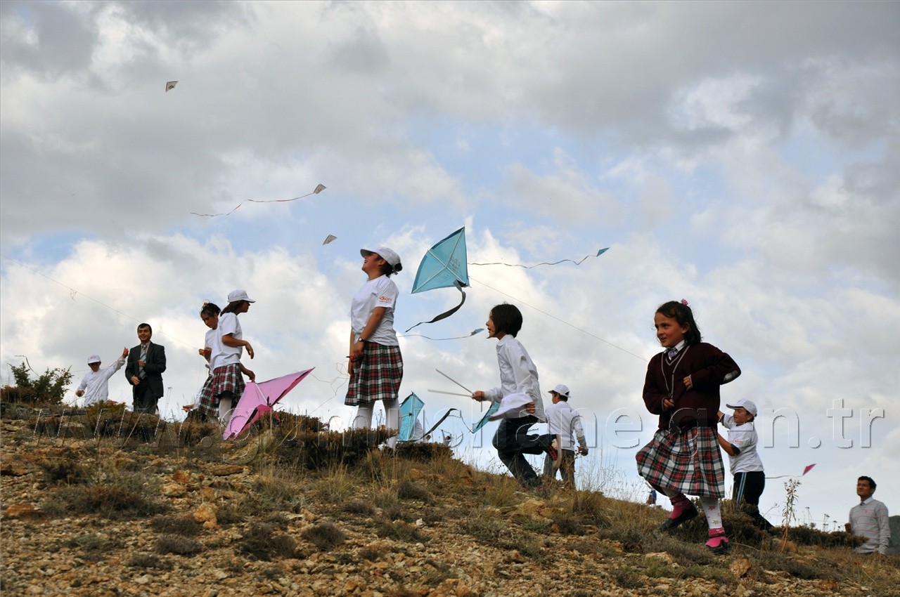 Gümüşhane'de Uçurtma Şenliği Düzenlendi 2