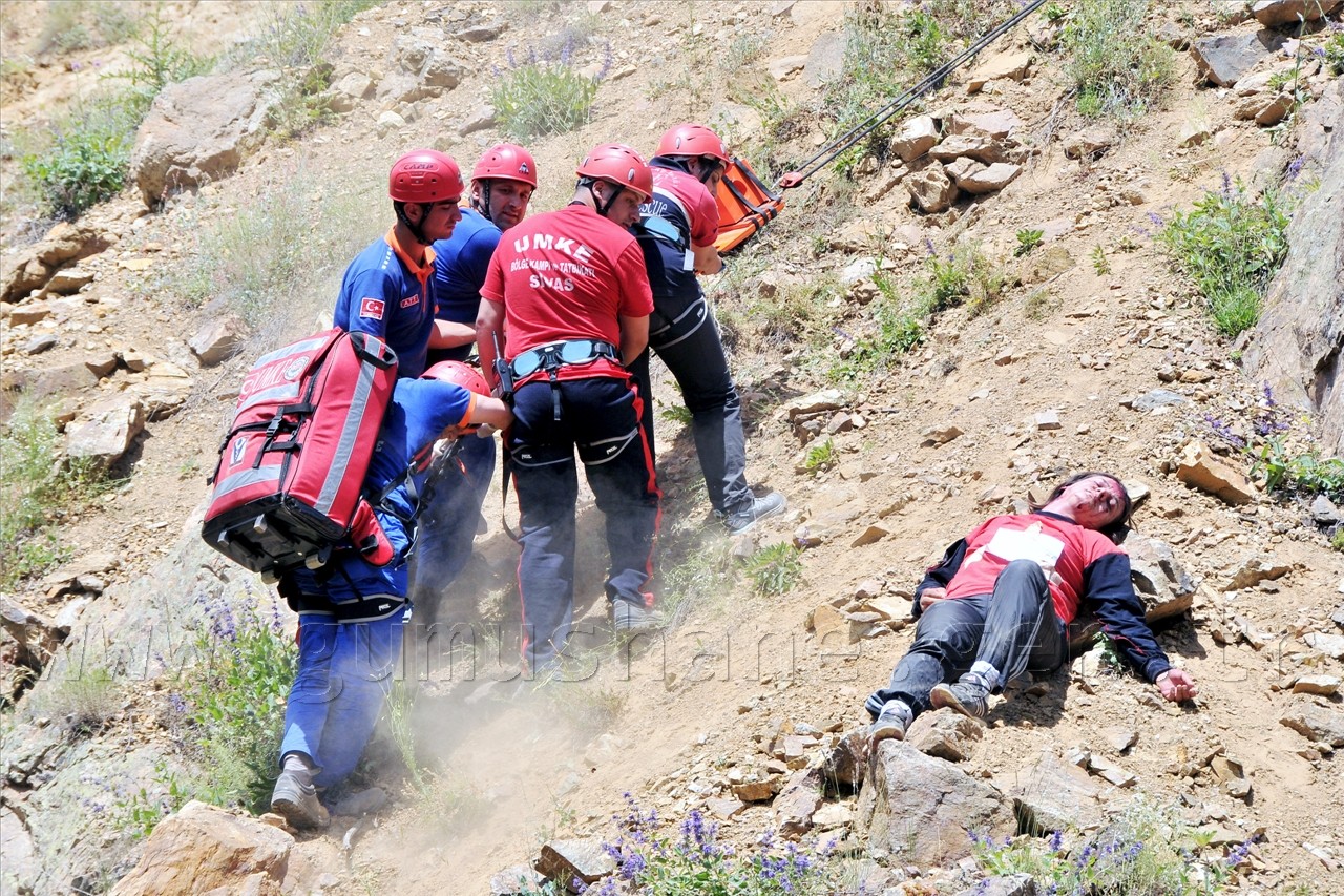 Bölge UMKE Tatbikatı Gümüşhane'de Yapıldı 7