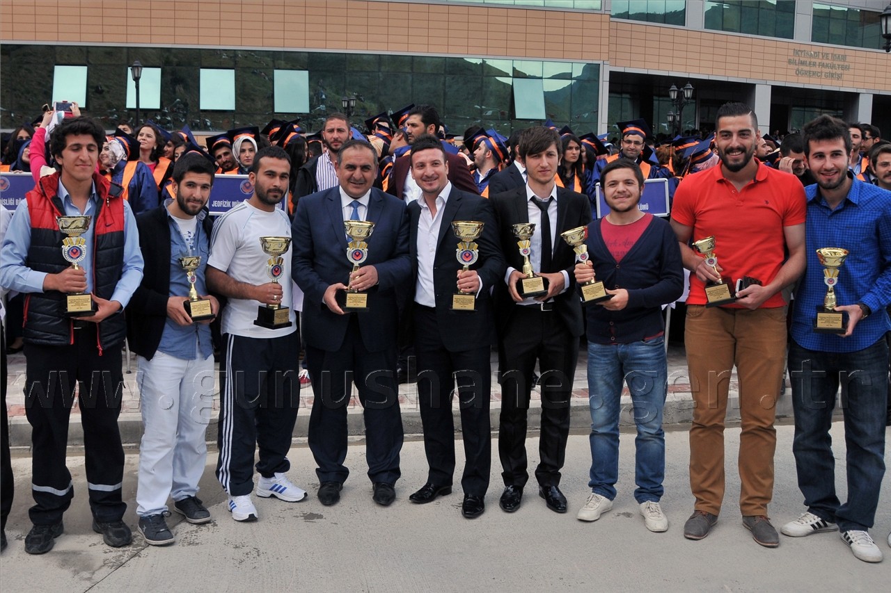 Gümüşhane Üniversitesinde 6. Mezuniyet Coşkusu 10