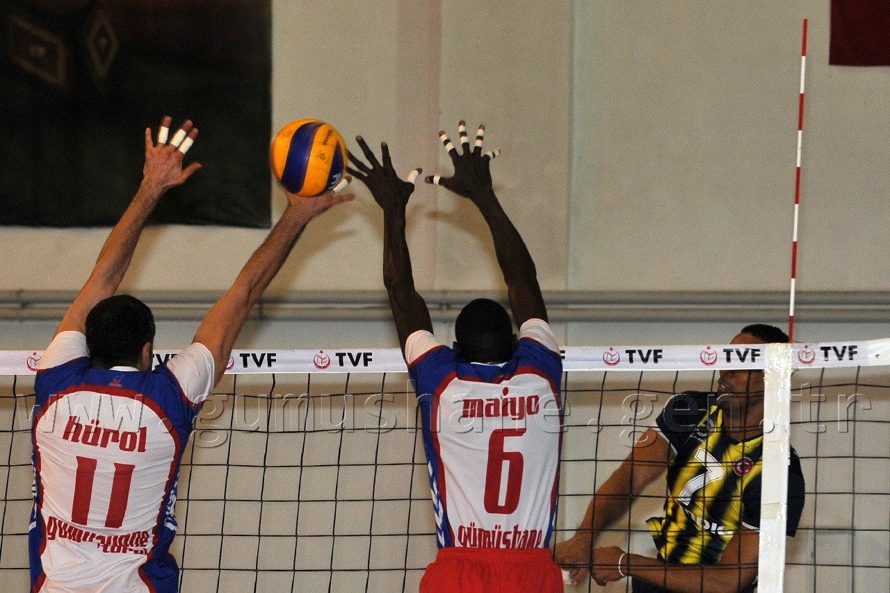 Torul, Fener'e Direnemedi: 0-3 1