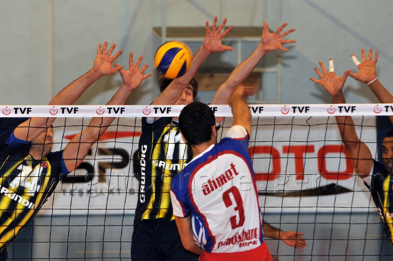 Torul, Fener'e Direnemedi: 0-3 3