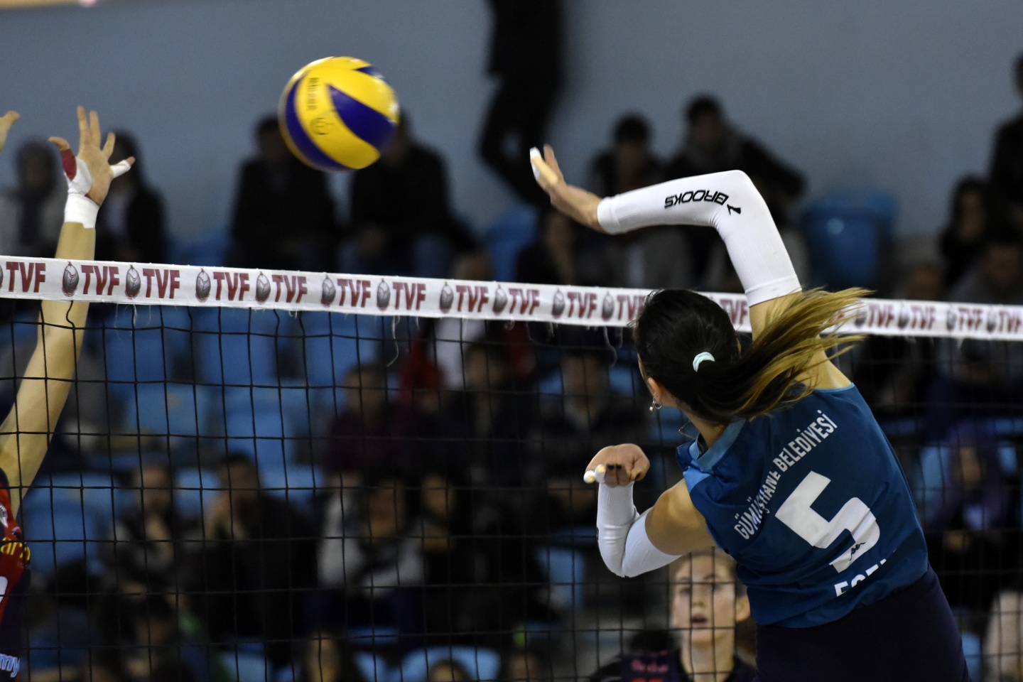 Gümüş Kızlar değil taraftar üzdü 25