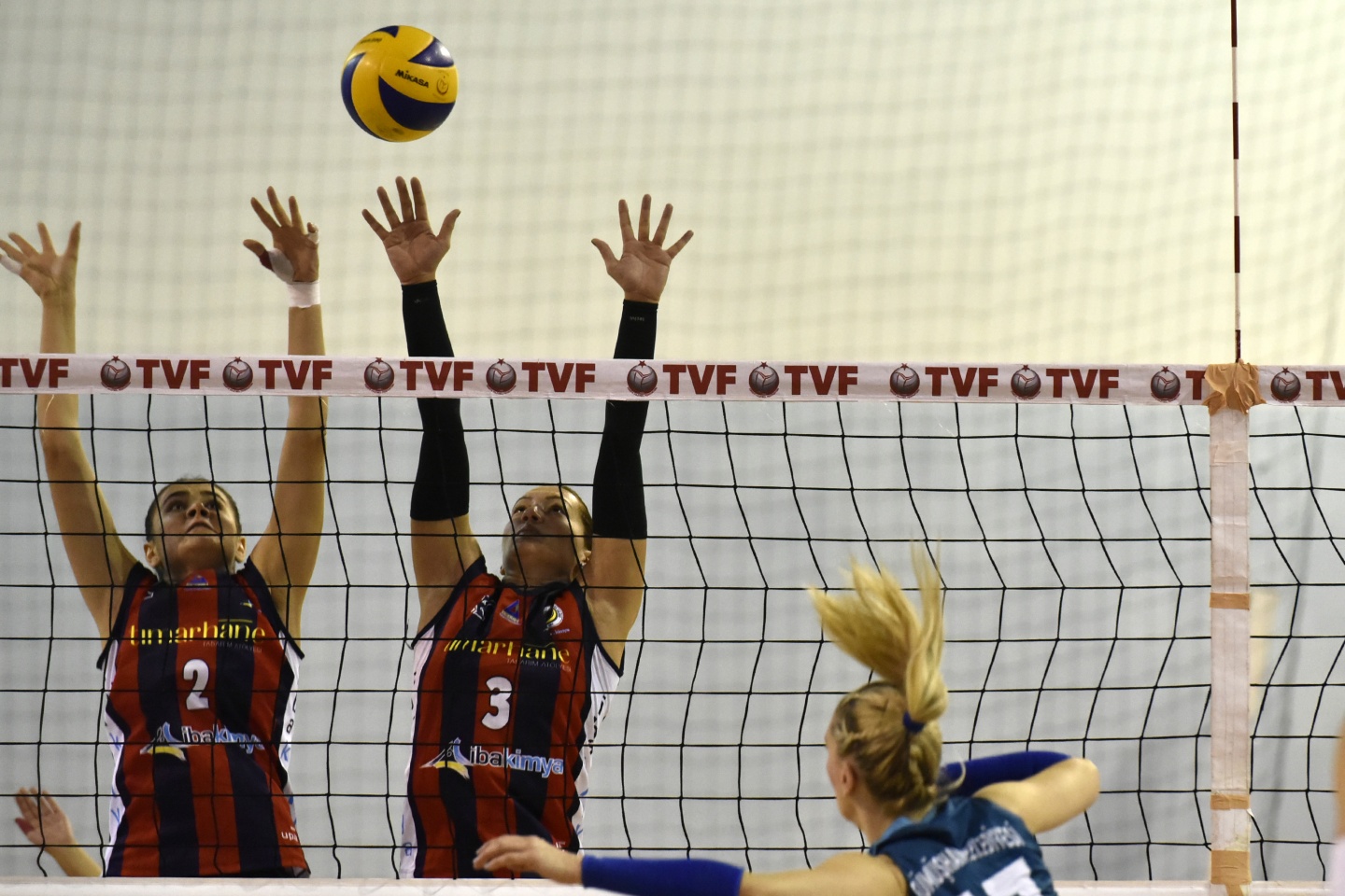 Gümüş Kızlar değil taraftar üzdü 29