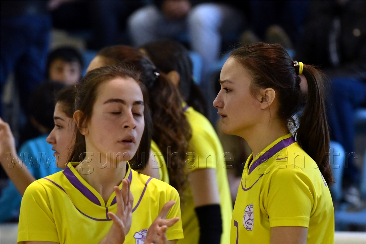 Gümüş Kızlar'dan altın değerinde galibiyet: 3-1 5