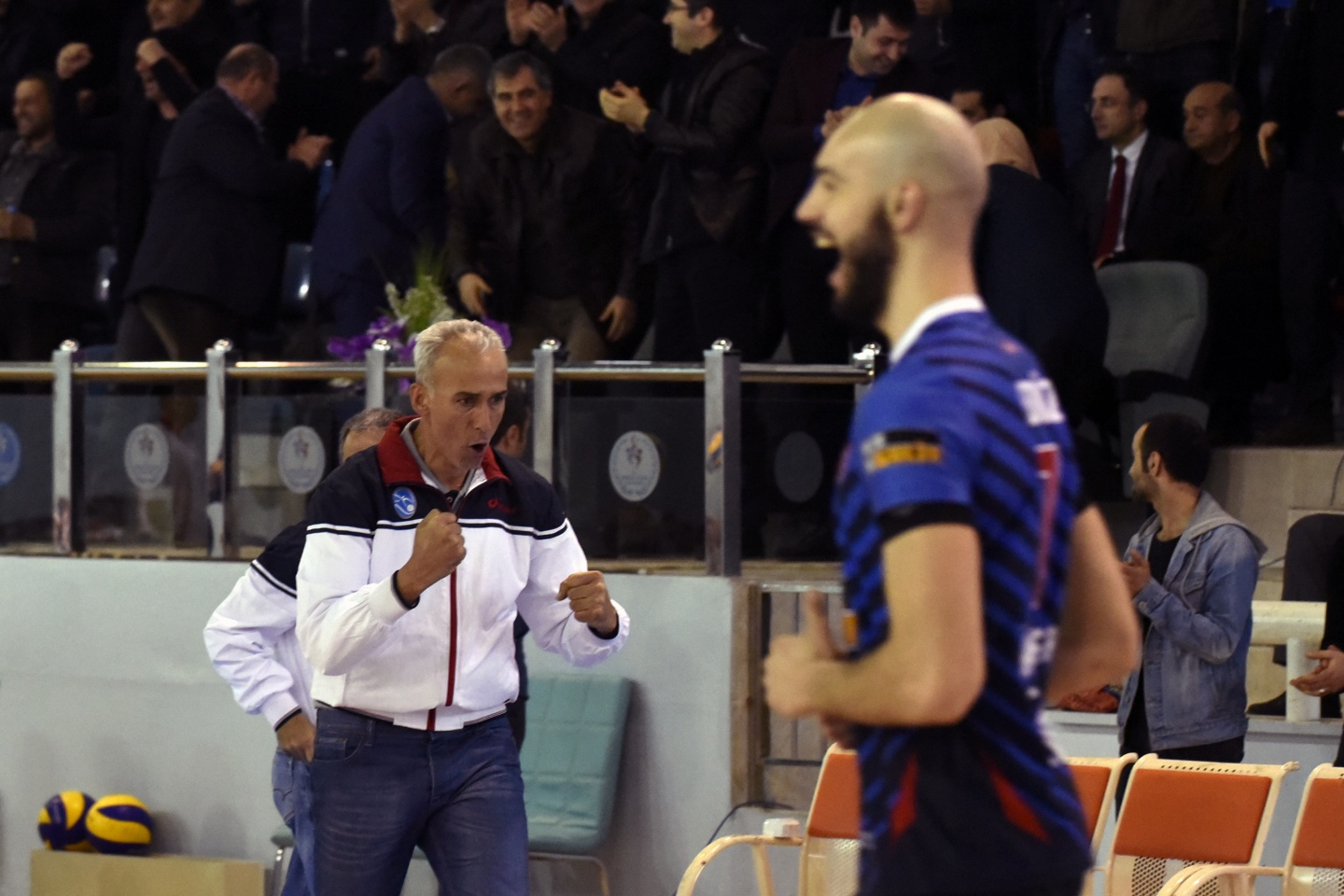 Voleybol derbisi Torul’un: 3-0 61