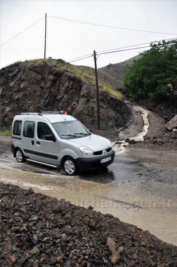 Gümüşhane'yi Etkili Yağış ve Dolu Vurdu   7