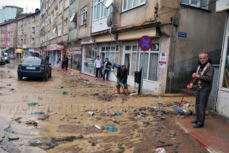 Gümüşhane Yaz Günü Beyaza Büründü 10