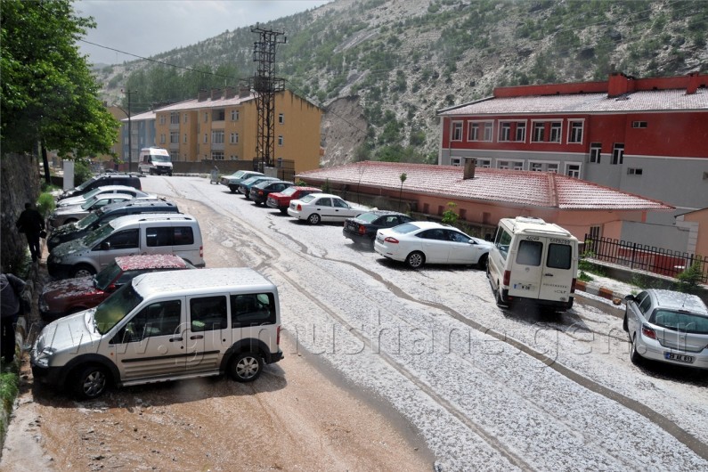 Gümüşhane Yaz Günü Beyaza Büründü 7