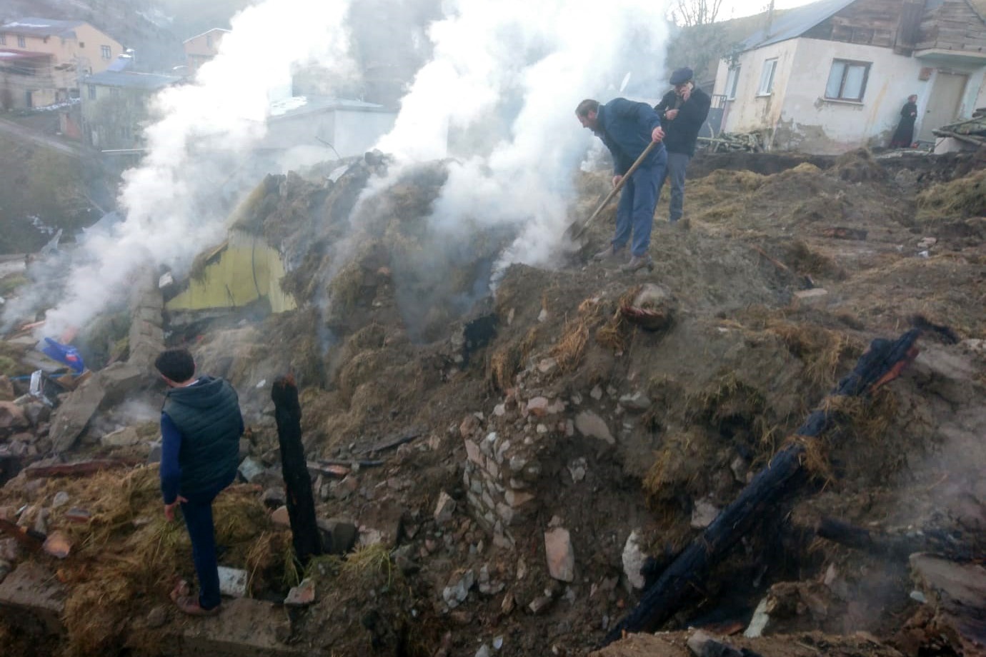 Gümüşhane’de yangın 7