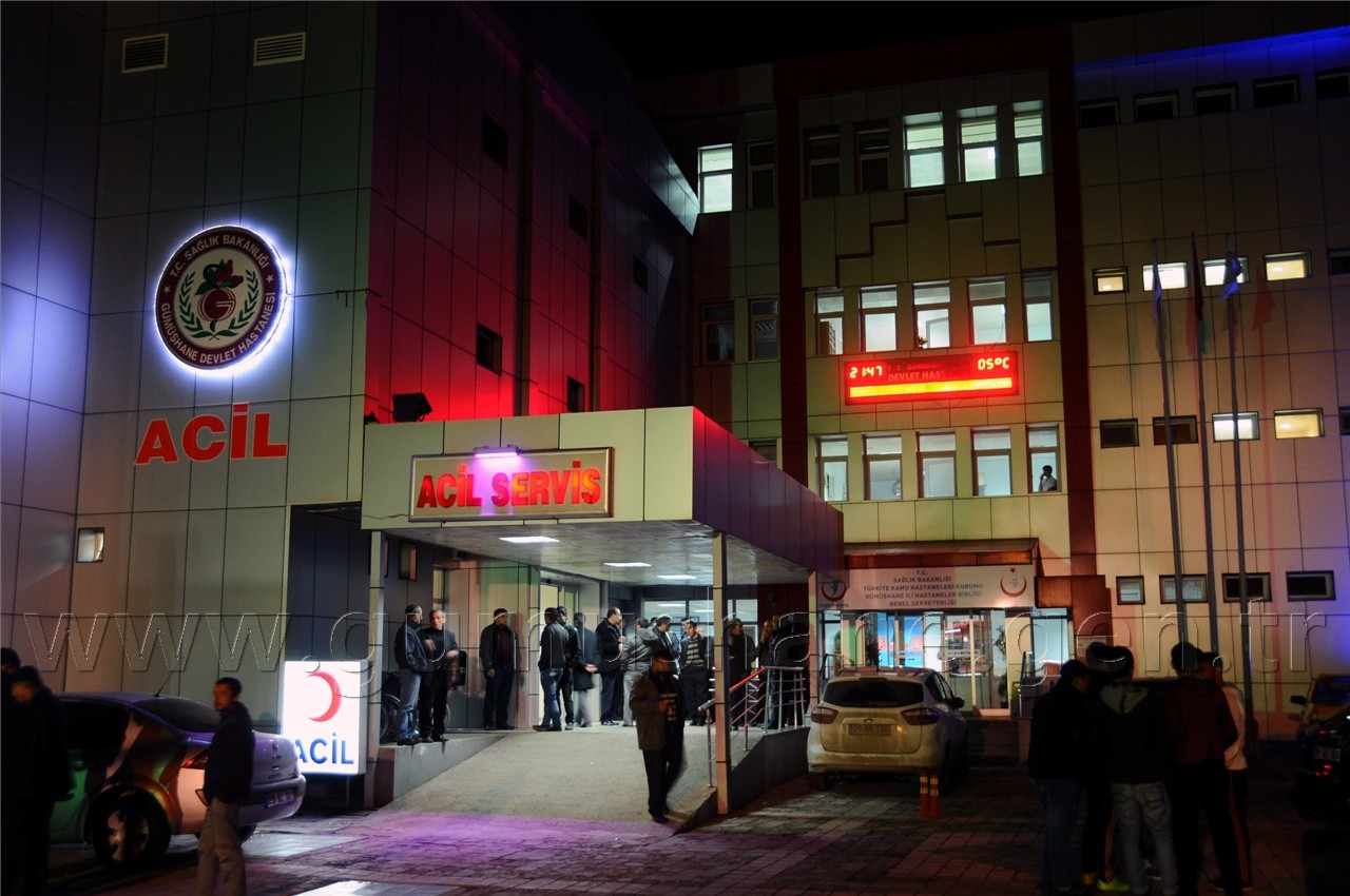 Uyardığı Gençlerin Bıçaklı Saldırısına Uğradı 4