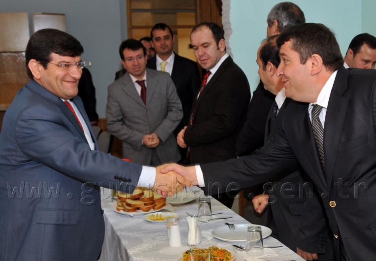 Vali Mayda'da Meclis Üyelerine “Bütçe“ Yemeği 1