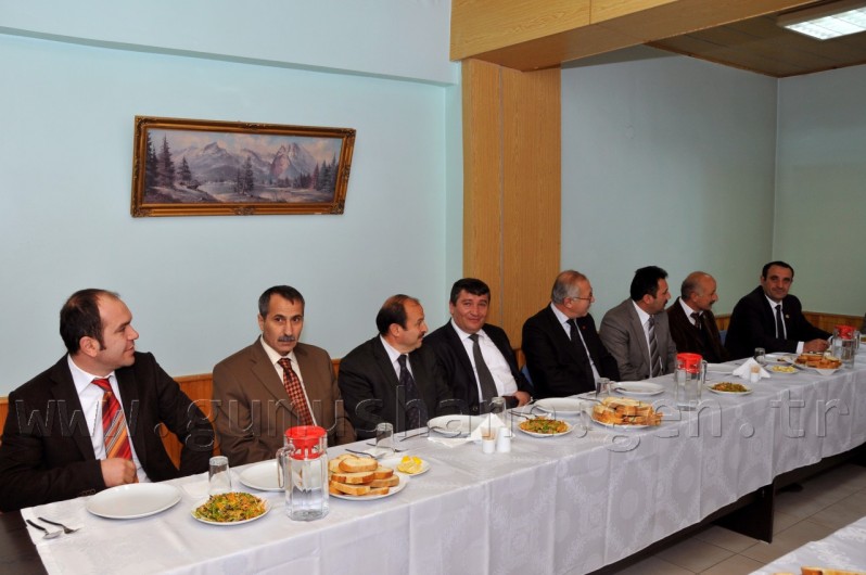 Vali Mayda'da Meclis Üyelerine “Bütçe“ Yemeği 5