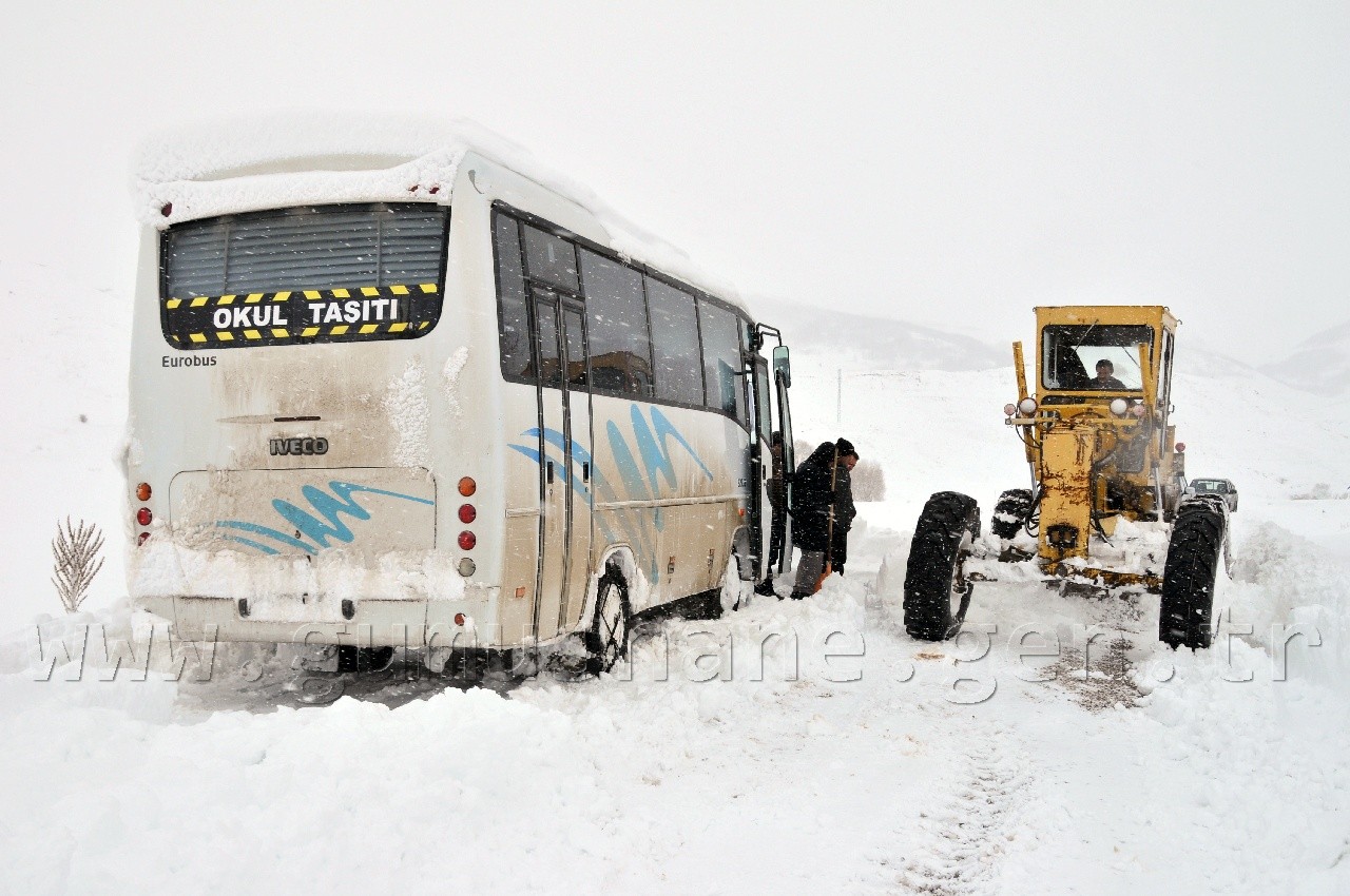 Köy Yollarında Hummalı Çalışma 21