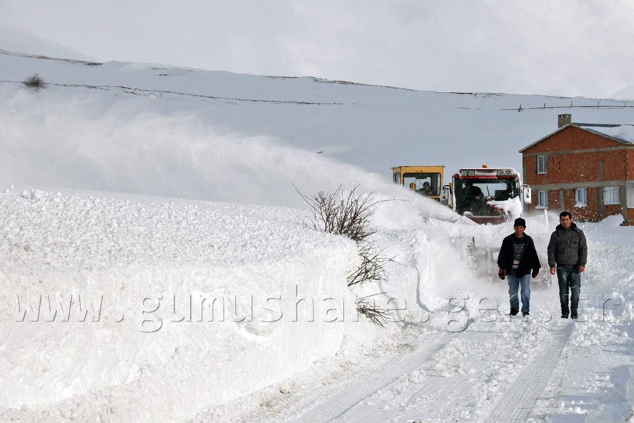 Köy Yollarında Hummalı Çalışma 3