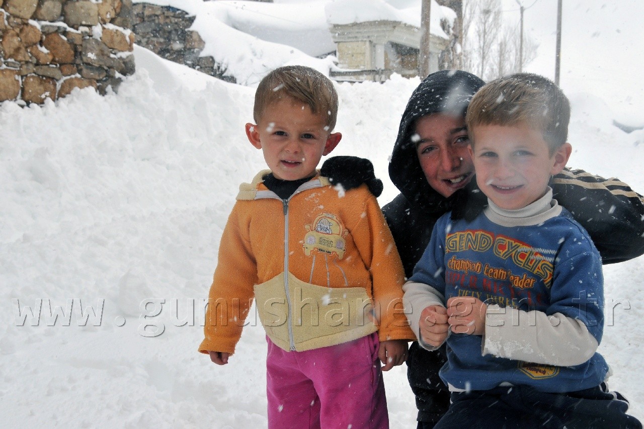Köy Yollarında Hummalı Çalışma 34