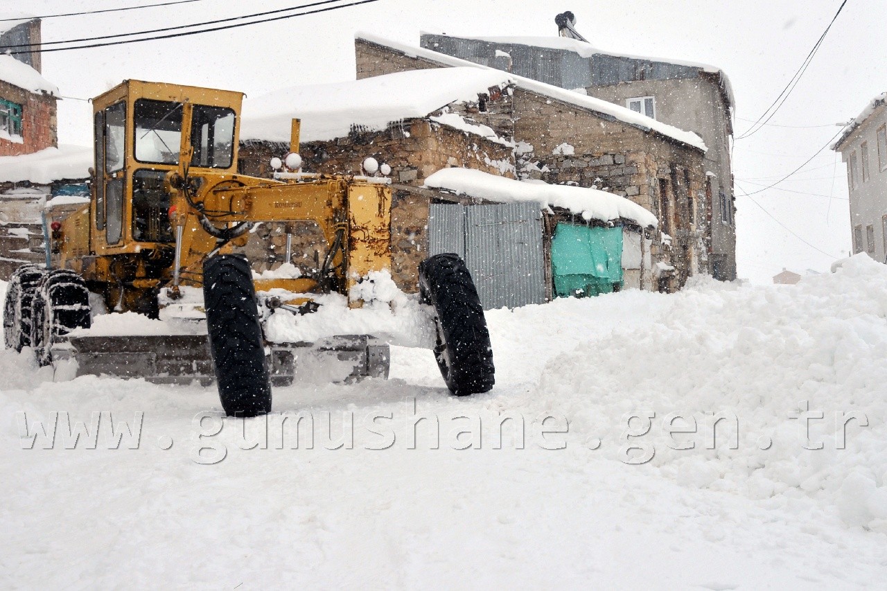 Köy Yollarında Hummalı Çalışma 35