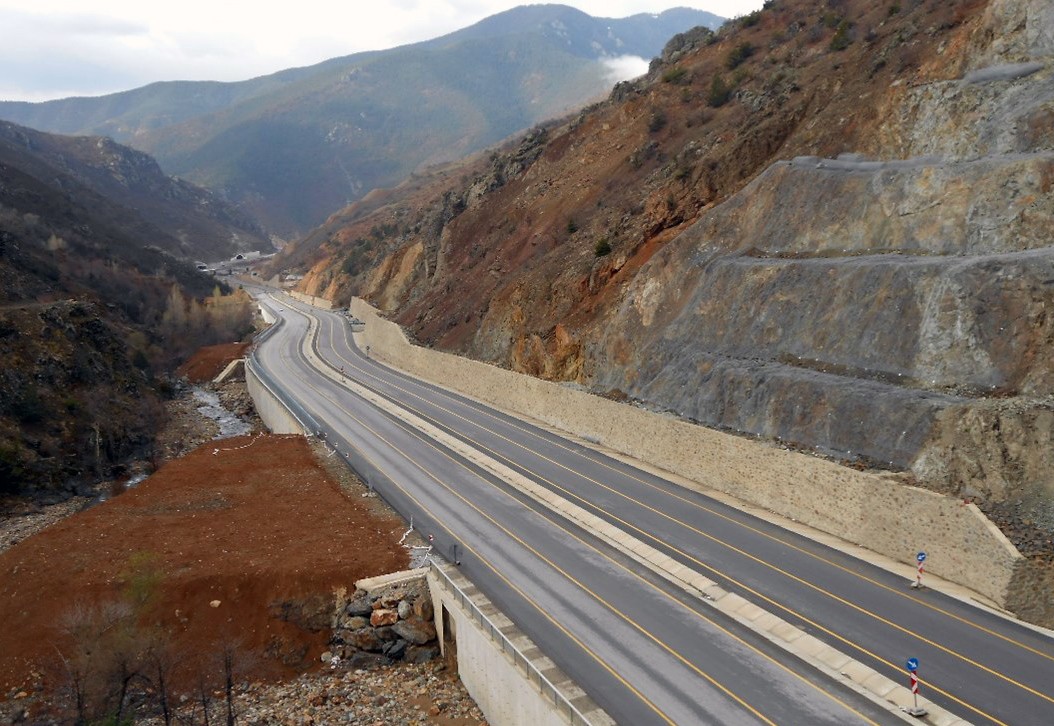 Gümüşhane'de Karayolları Çalışmaları 3