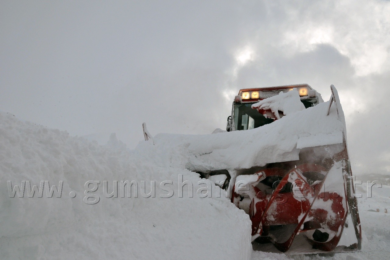 Köy Yollarında Hummalı Çalışma 8