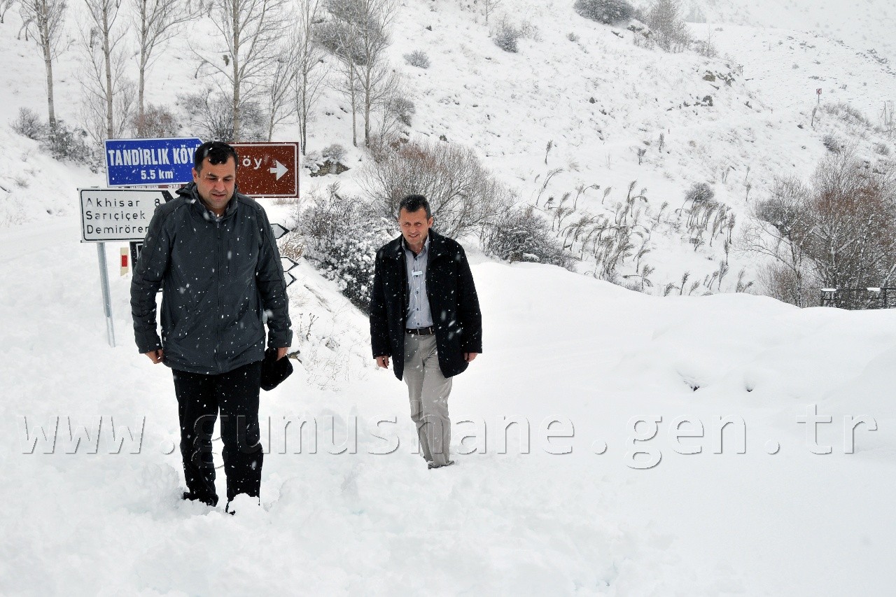 Köy Yollarında Hummalı Çalışma 1