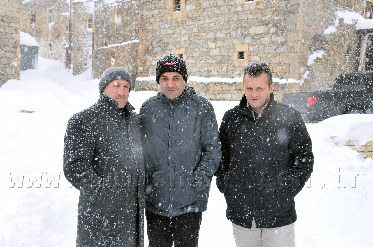 Köy Yollarında Hummalı Çalışma 2